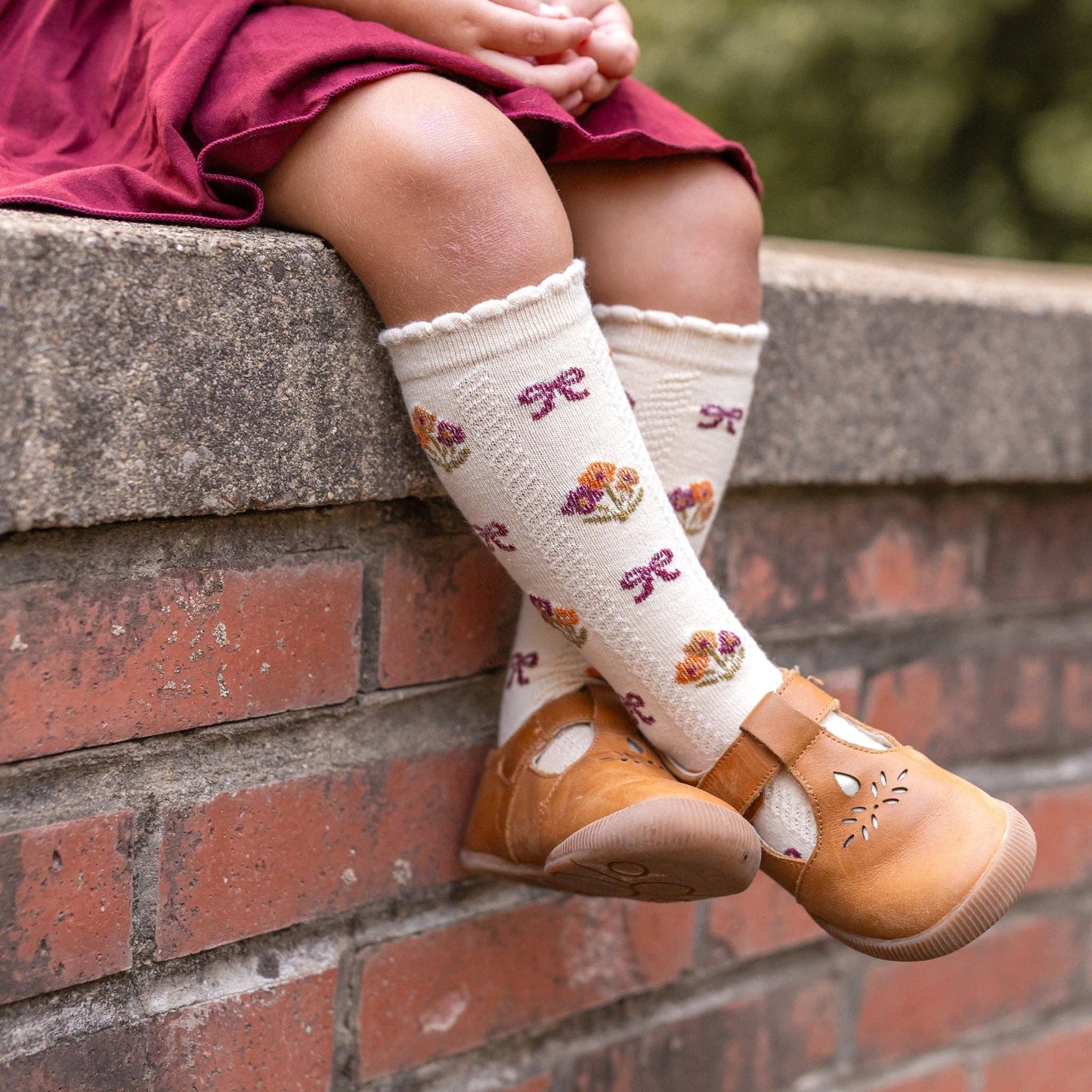 Vanilla Floral Knee High Socks: 0-6 MONTHS