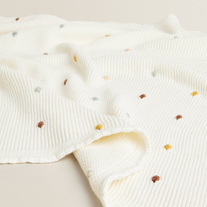 Annie & Charles® DOTS baby blanket