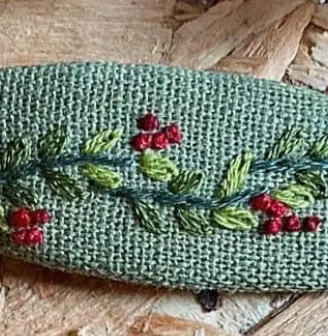 Wreath & Nuts Embroidered Hair Barrette, Christmas & Autumn🪡: 1. Wreath