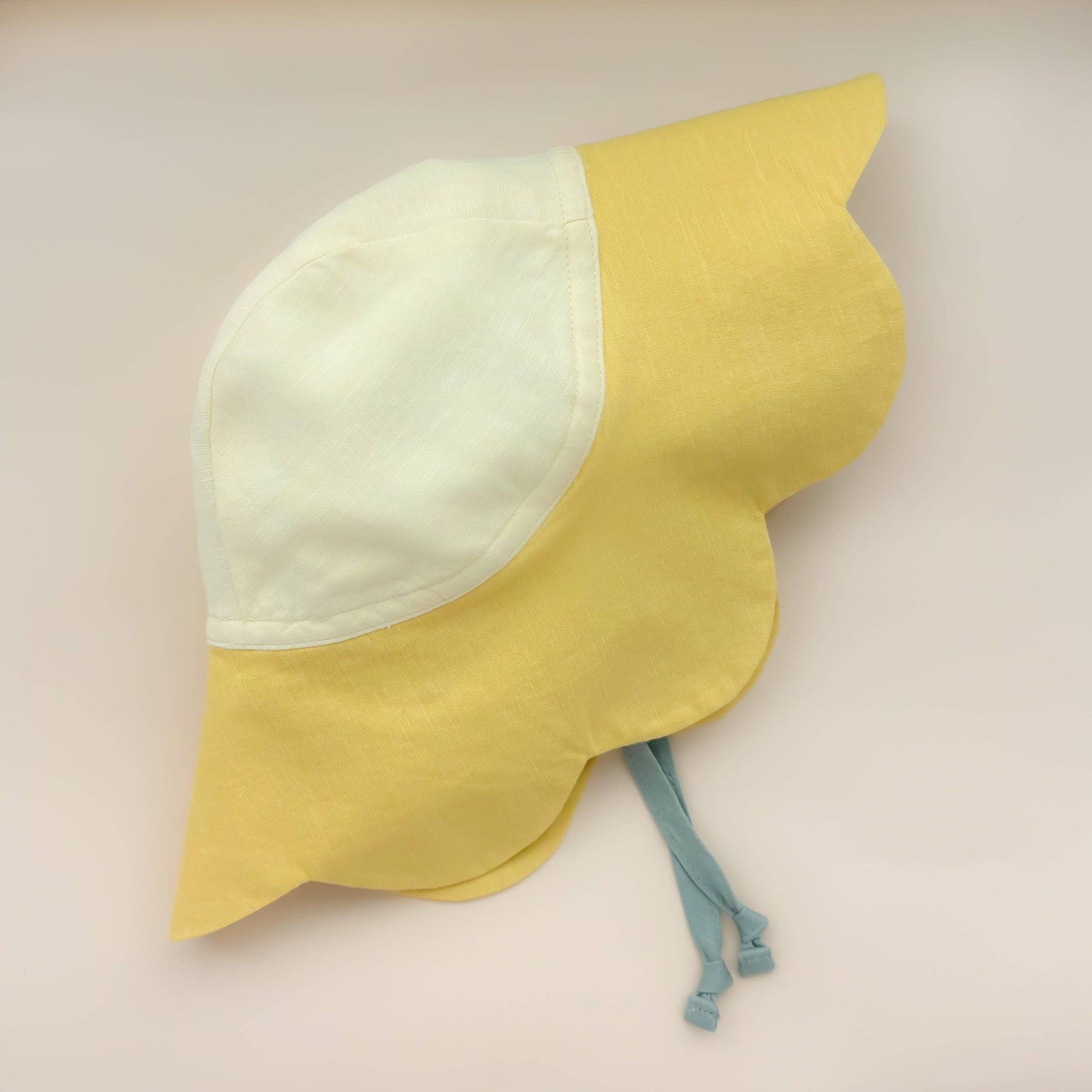 Jonquille Flower Sunbonnet
