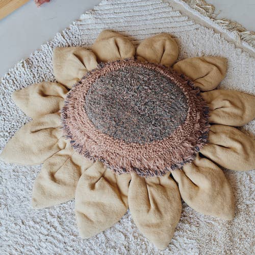 Floor cushion Sunflower: 2'11" x 2'11"