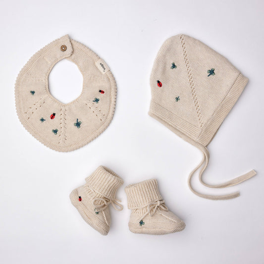 Baby Bonnet - Organic cotton - Knitted - Cream & Embroidery
