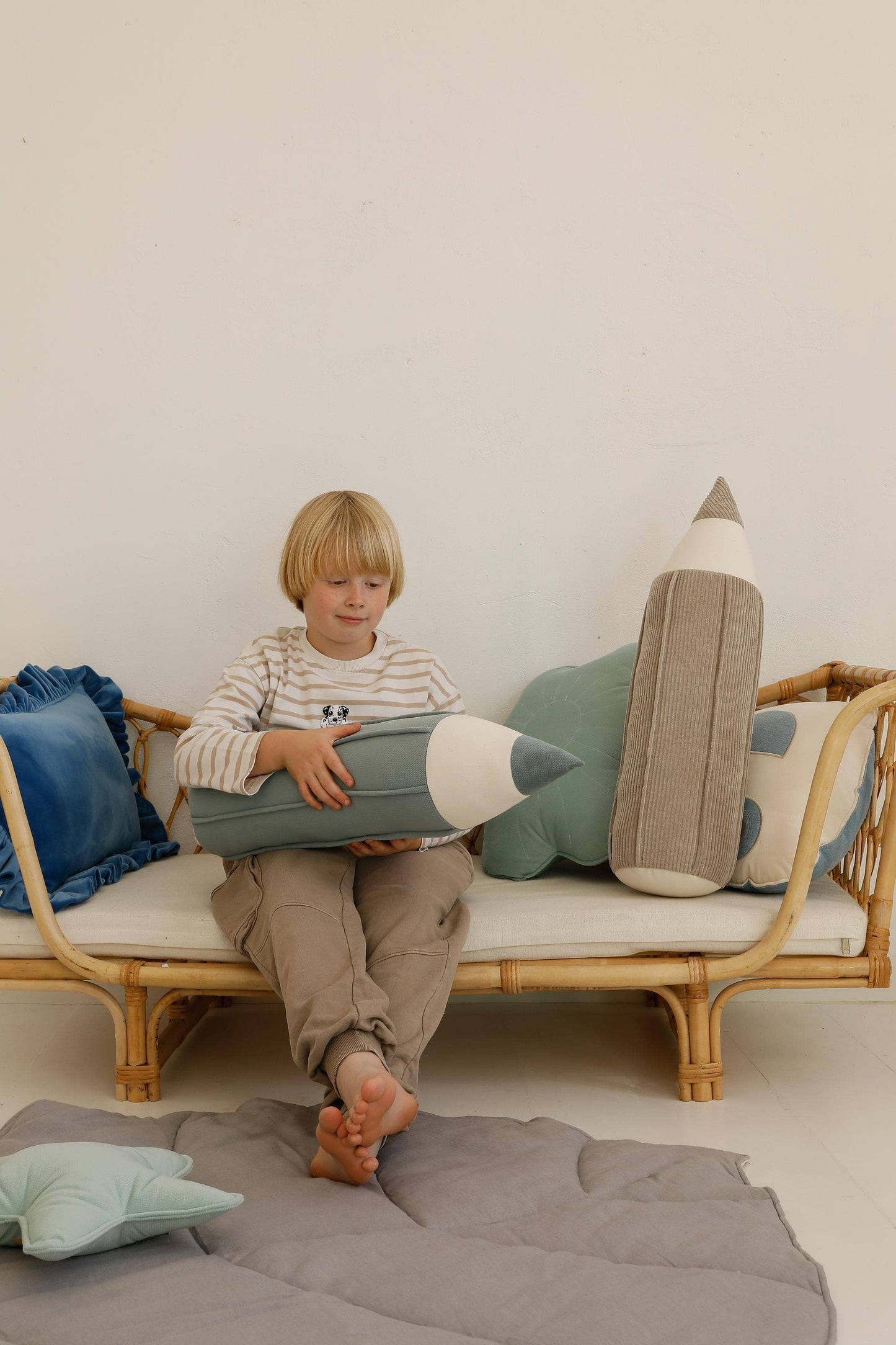Corduroy crayon pillow “Caramel”