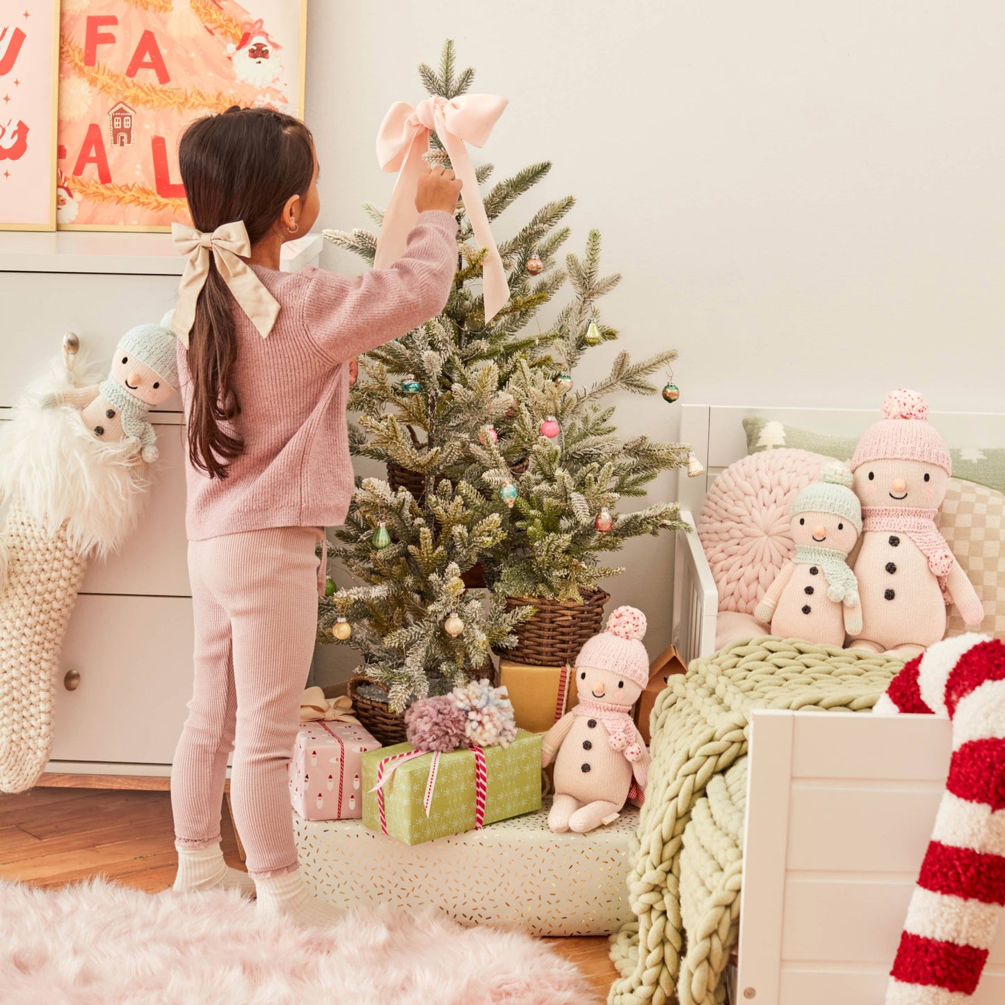 Holly the snowman: Regular - 20"