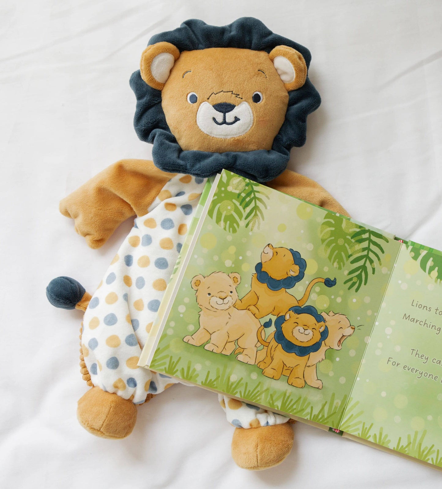 Lenny the Lion Flopsie Baby Lovey