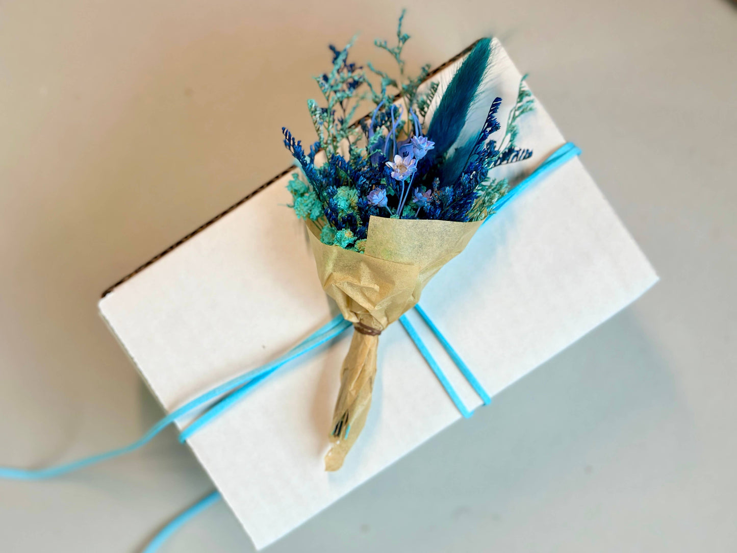 Dollhouse Bouquet : Neutral