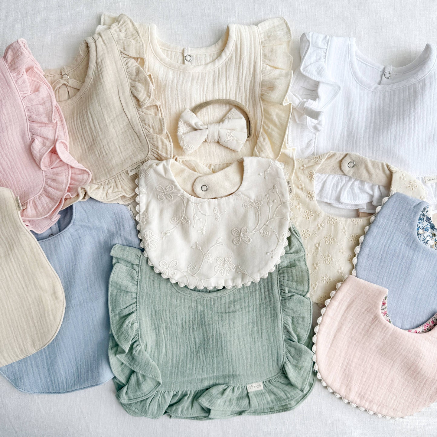 Muslin Cotton Ruffle Baby Bib (Sage)