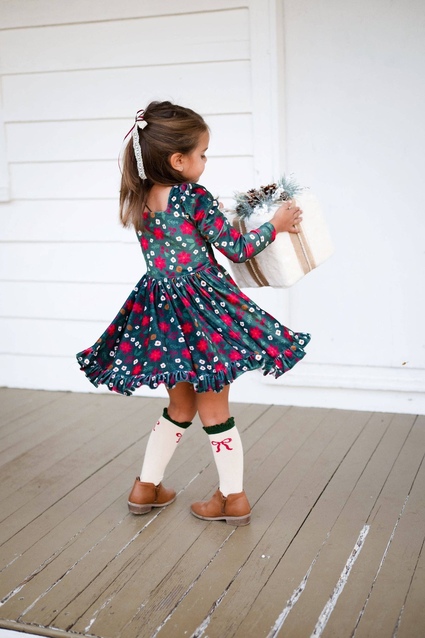 Vanilla Bow Lace Top Knee High Socks: 4-6 YEARS