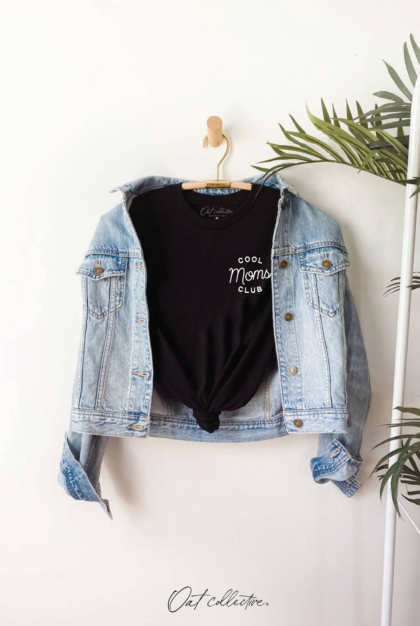 COOL MOMS CLUB Graphic T-shirt: VINTAGE WHITE / L