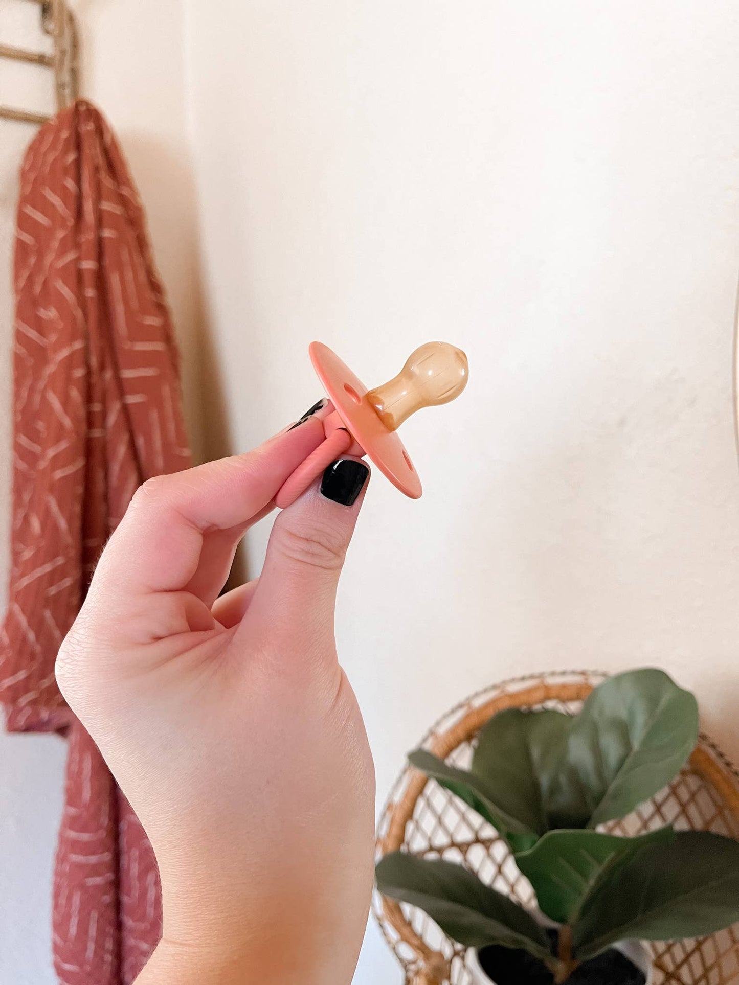 *NEW STYLES* Itzy Soother™ Natural Rubber Paci Sets: Coconut + Toast