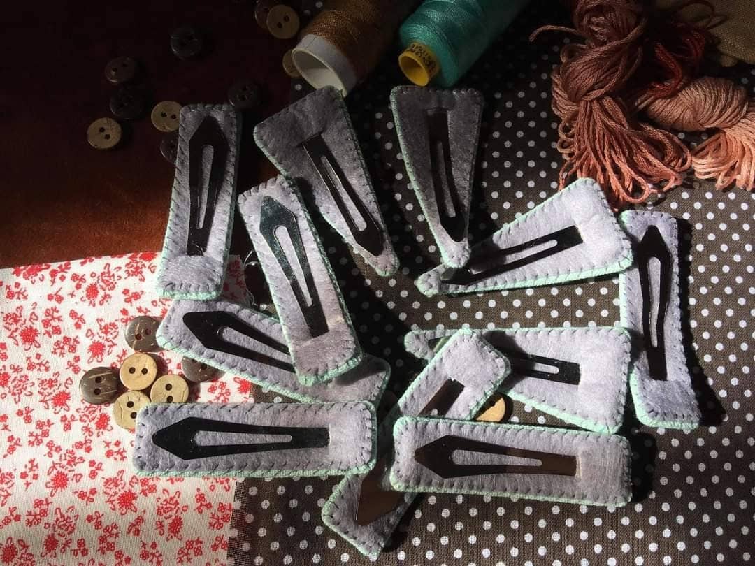 Floral Embroidered Hair Barrette, Collection Samantha ✅: 1. Red cosmos