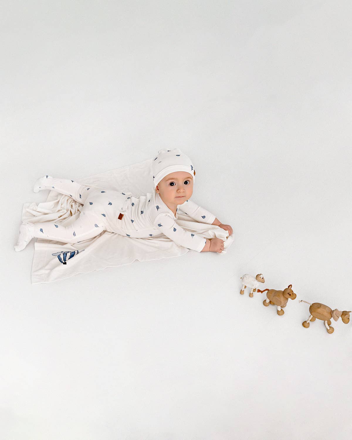 Hot Air Balloon 3 Pc Footie Set: Winter White / 3 Months