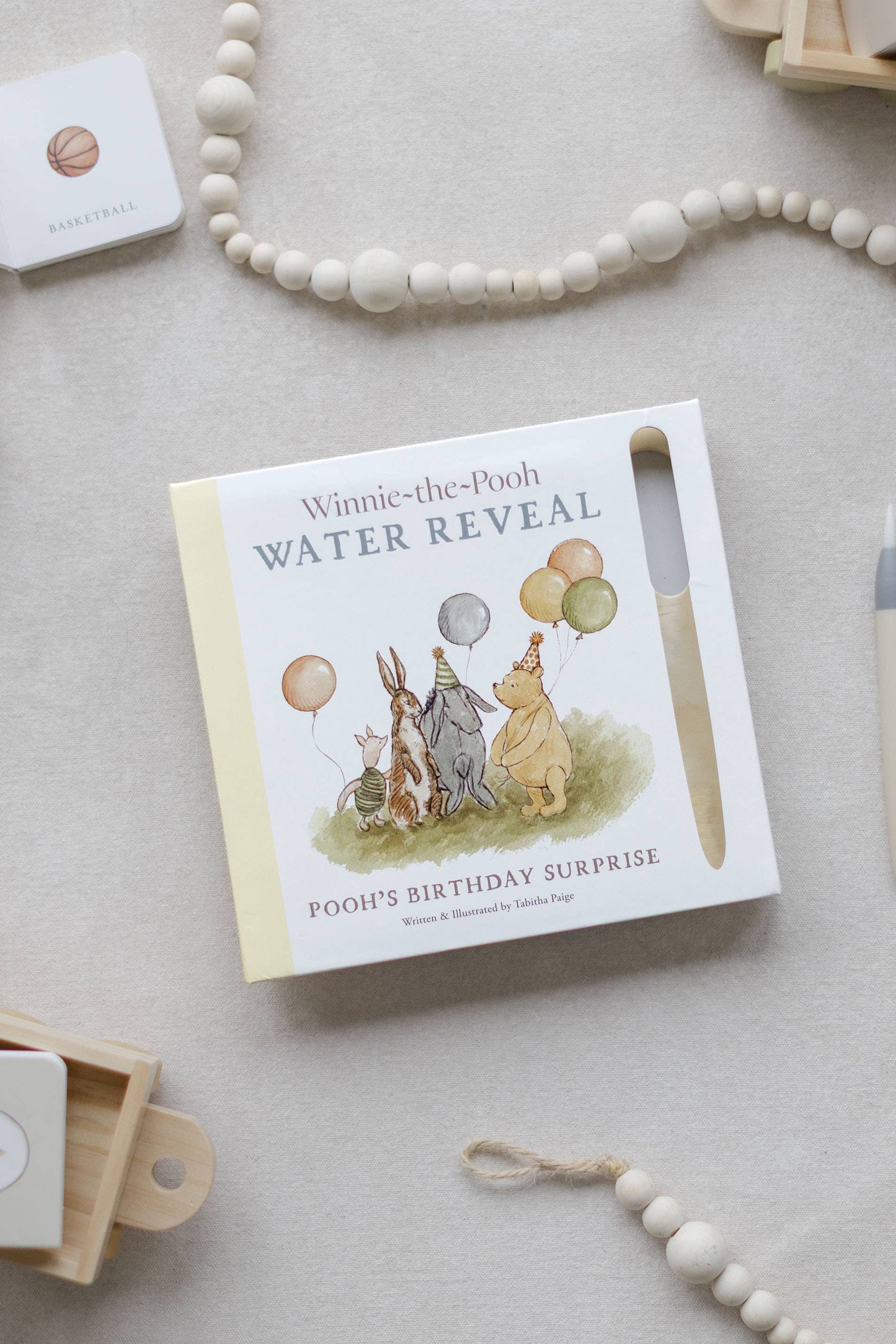 Winnie-the-Pooh: Pooh's Birthday Surprise (Water Reveal)