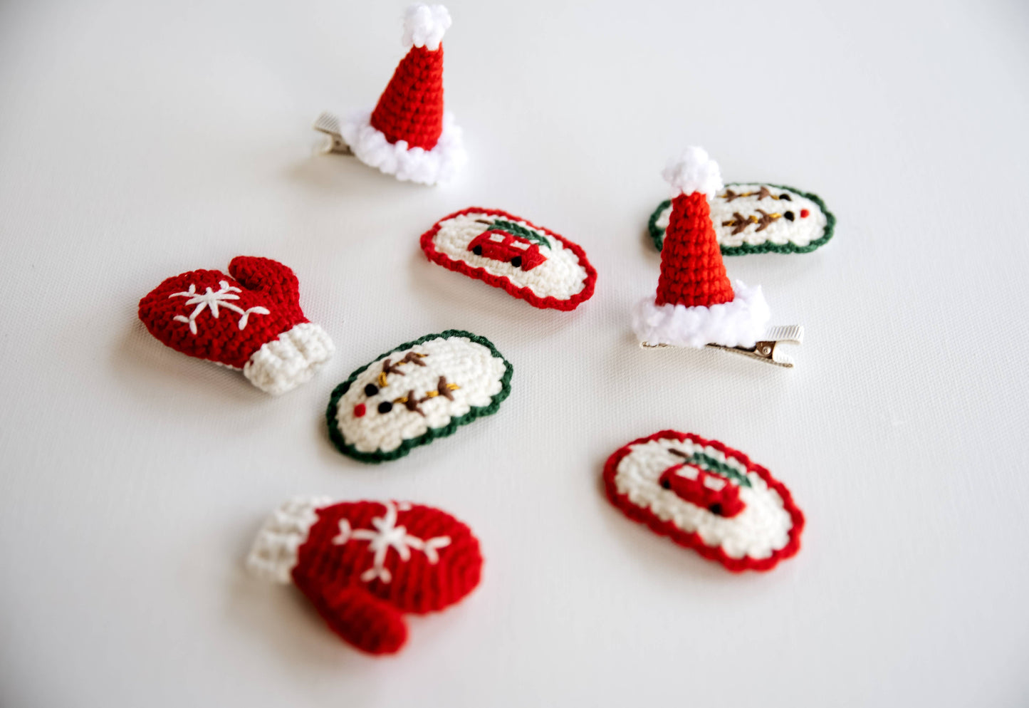 Christmas Hair Clips: Mitten