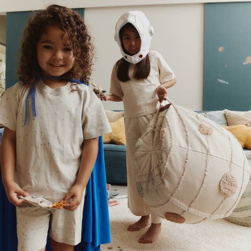 Pouf Solar System: 1’ 8” Ø  x  1’ 6”