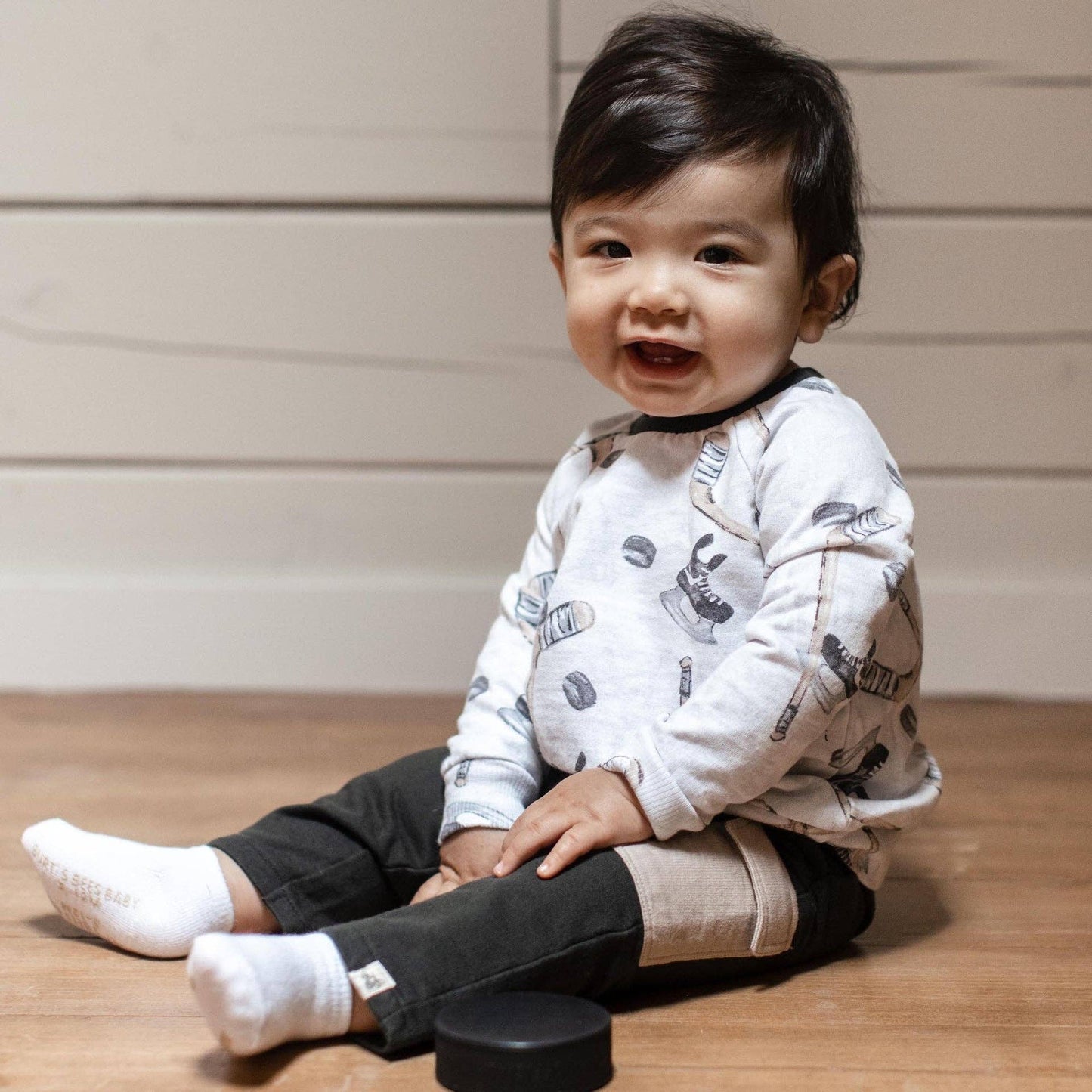 Hockey Season Sweatshirt & Pants Set: 3T