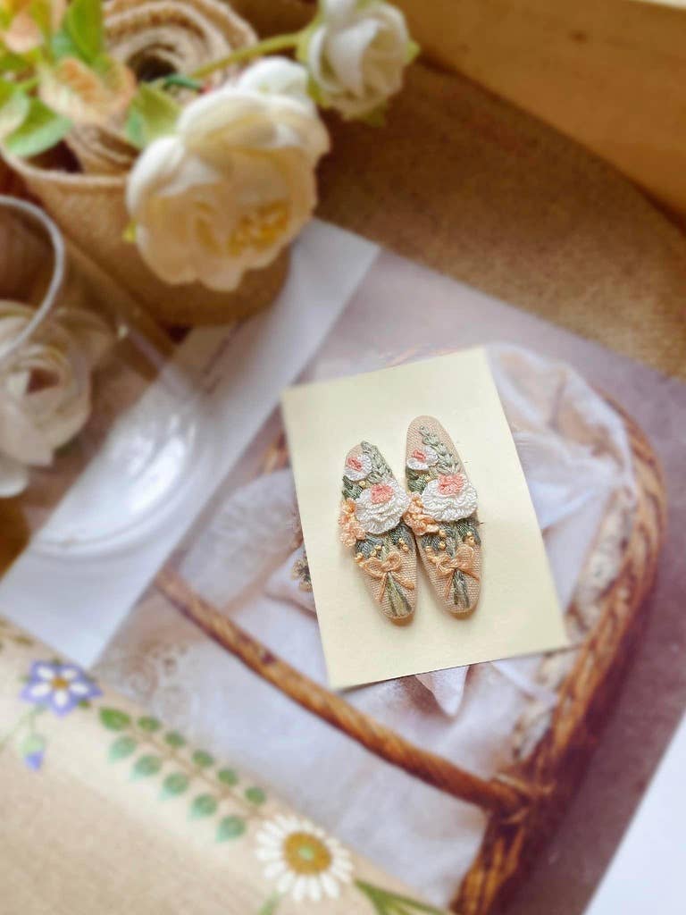 3D Floral Embroidered Hair Barrette, Kylie Collection: 5. White rose bouquet