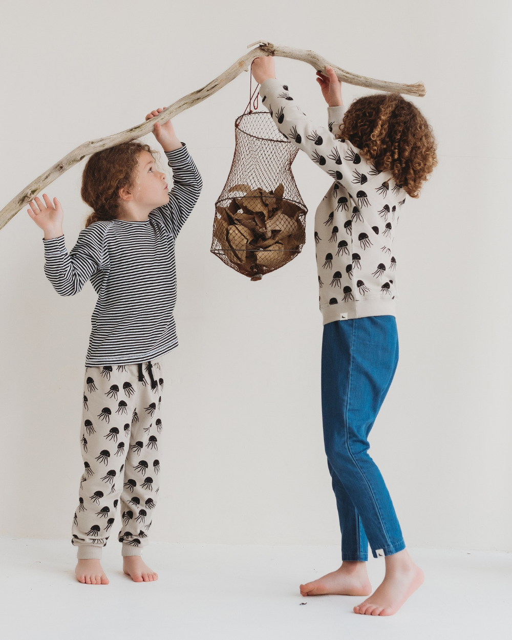 Jellyfish Print Joggers: Sand / 2-3 Years