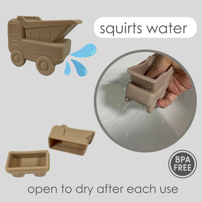 Ali+Oli Squirt Water Bath Toy Set (Construction) Mold Free