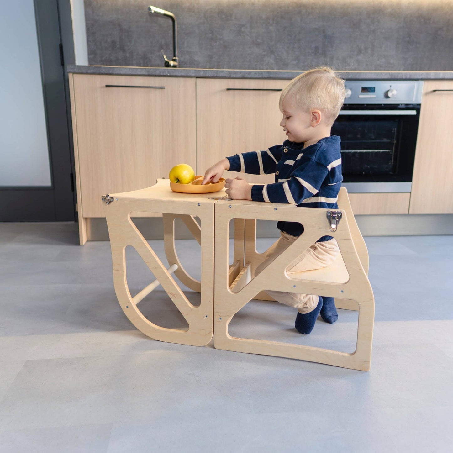 Transformable Kitchen Tower Securestep, Highchair+Tray Combo