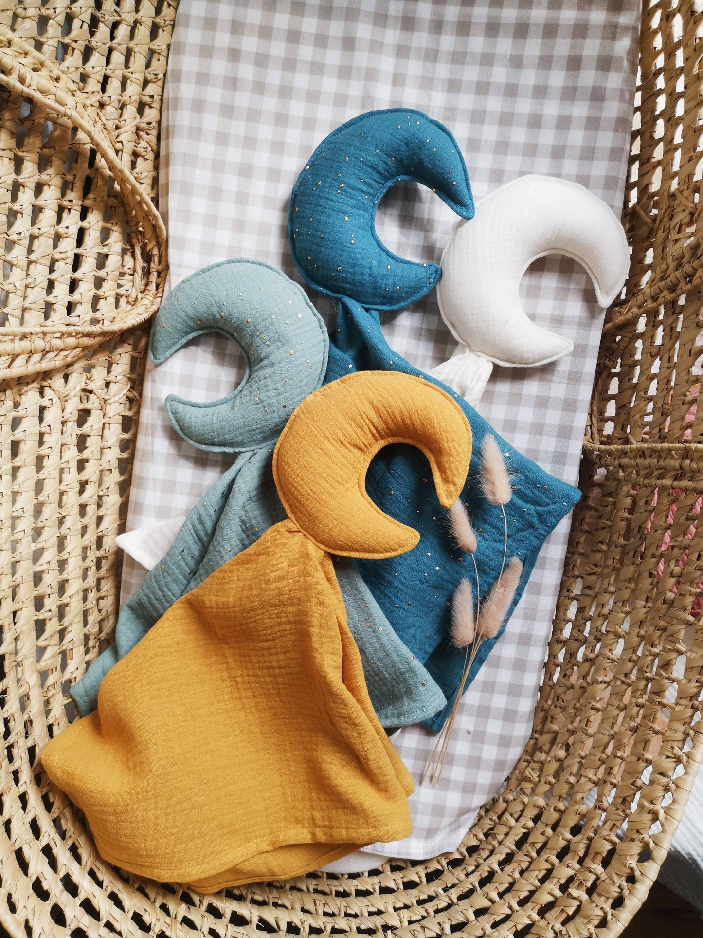 Moon comforter - Baby security blanket: MUSTARD
