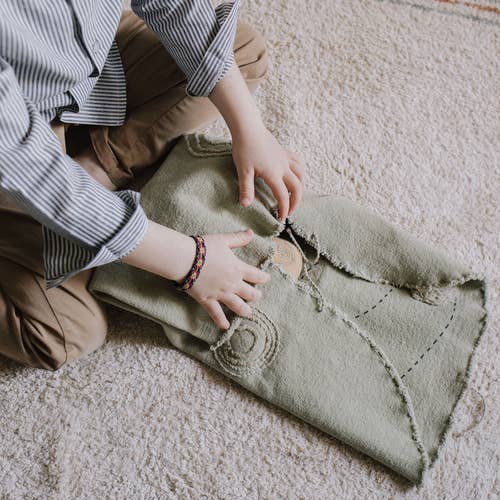 Snail Toy Set: 1' 8" x 2' 2"