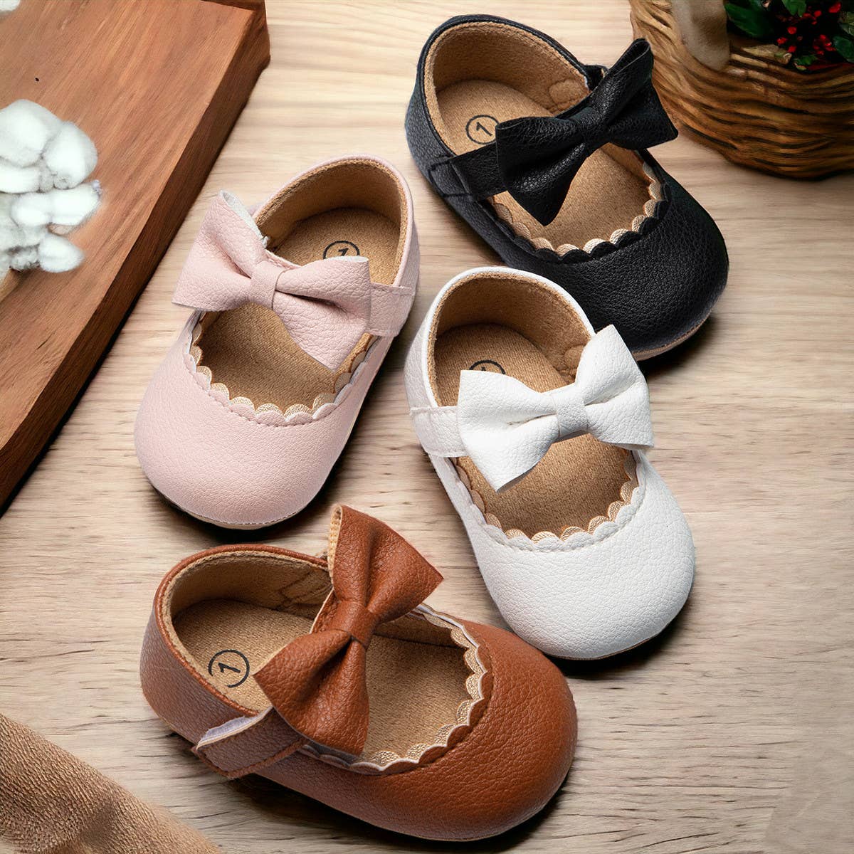 Annie & Charles® Crawling Shoes Baby Shoes: Brown / 13cm