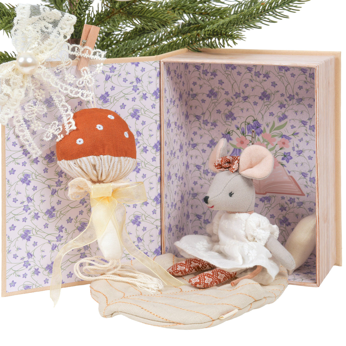 Mouse and the Mushroom Wonder Forest Set Brown