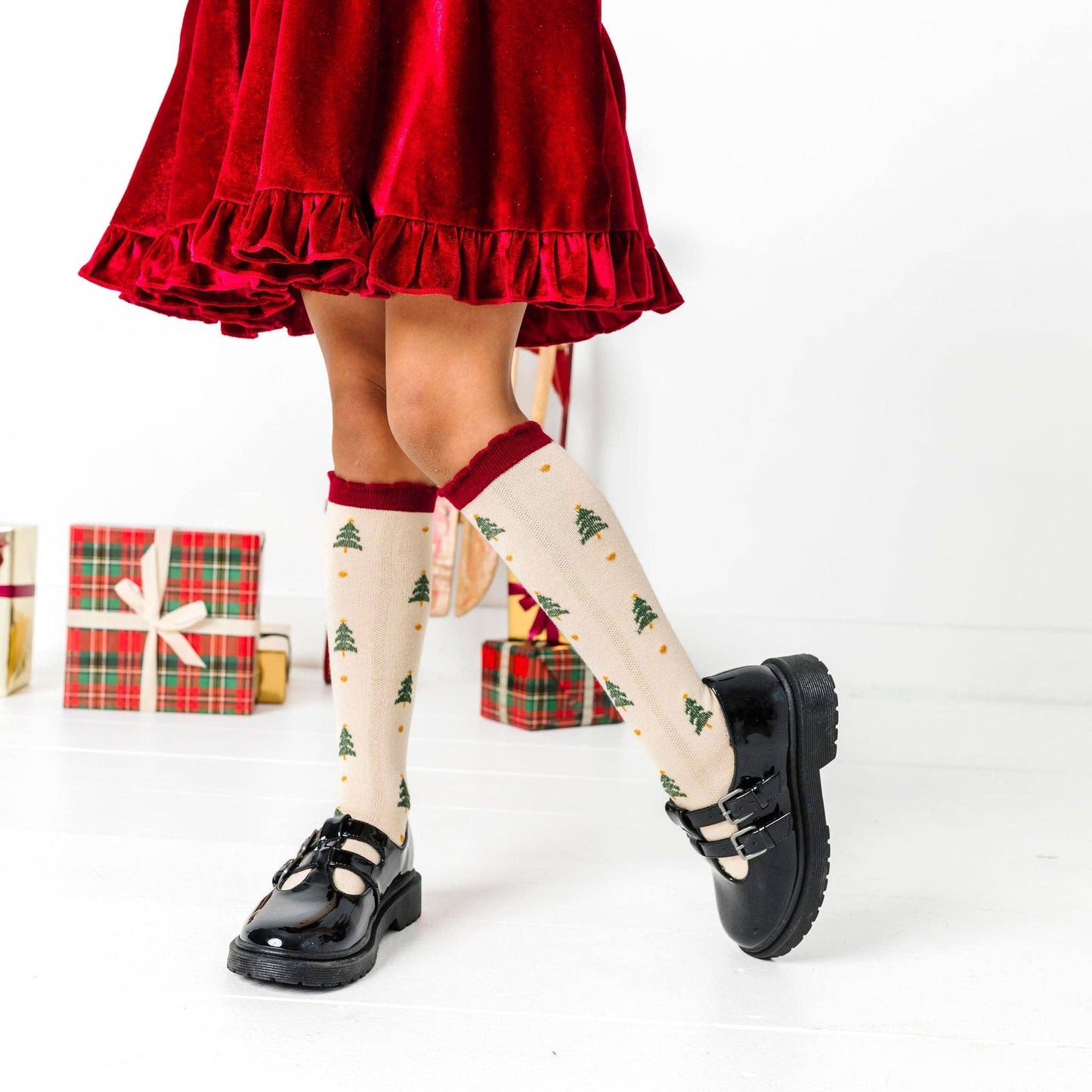 Tree Farm Scalloped Knee Socks: 1.5-3 YEARS
