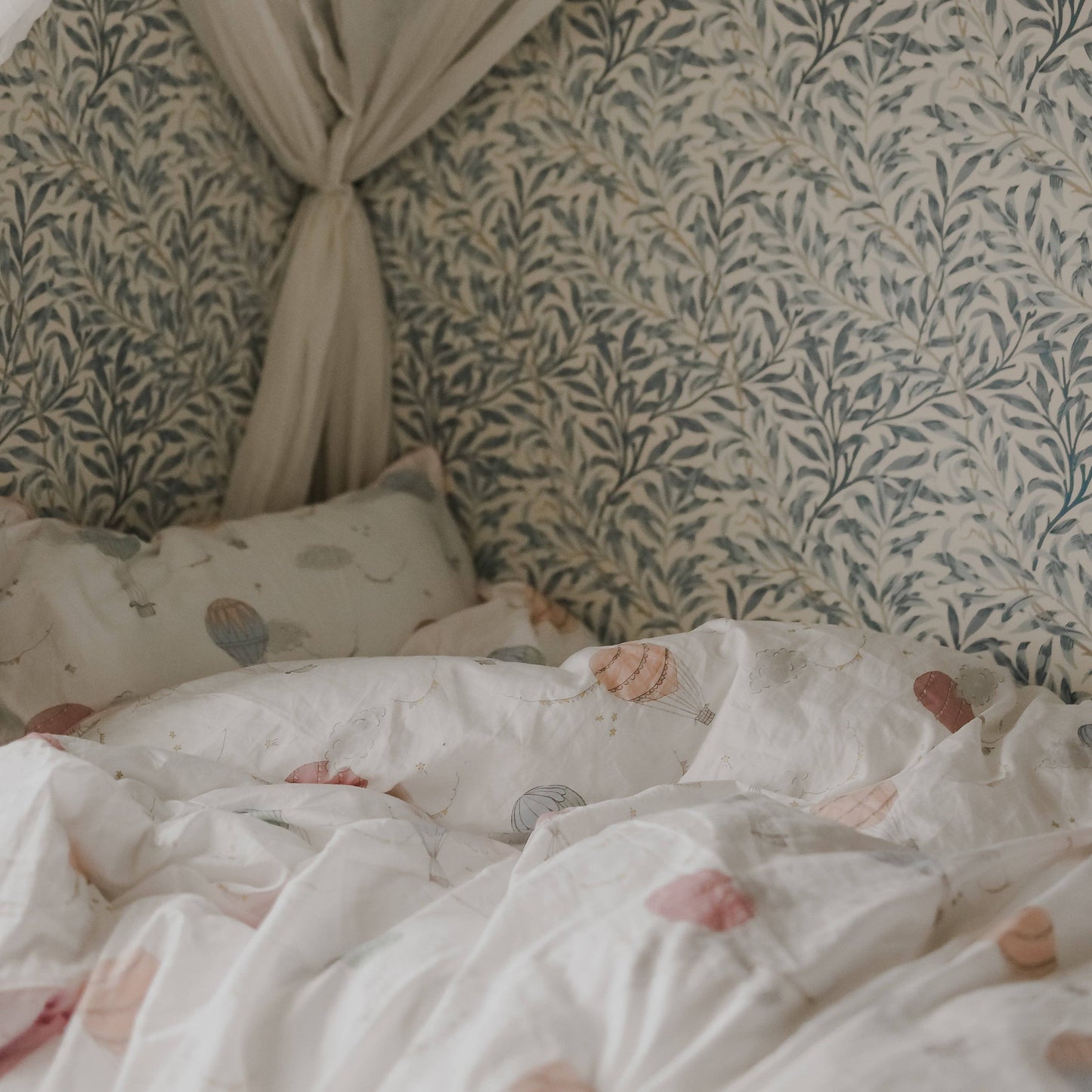 Touch The Sky Twin Set - Pink: Set (Duvet Cover + Pillowcase)