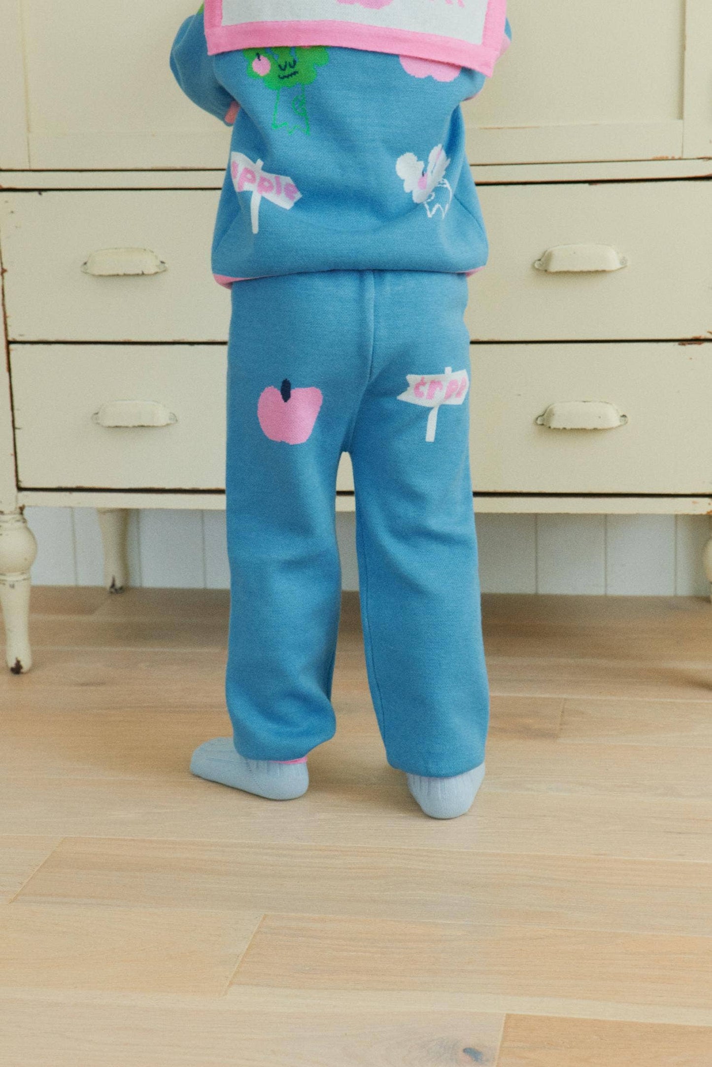 Apple Tree Jacquard Pants: 5T