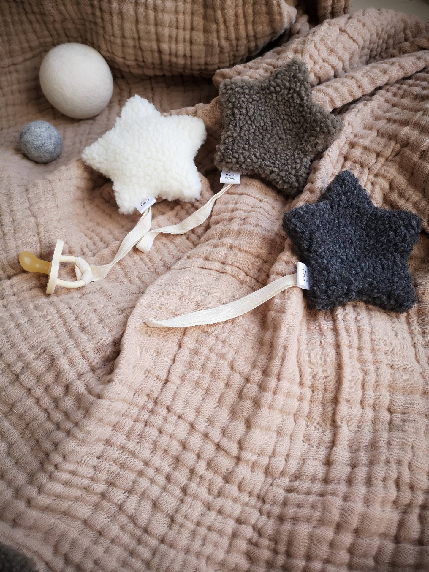 Star Pacifier holder: Beige Star