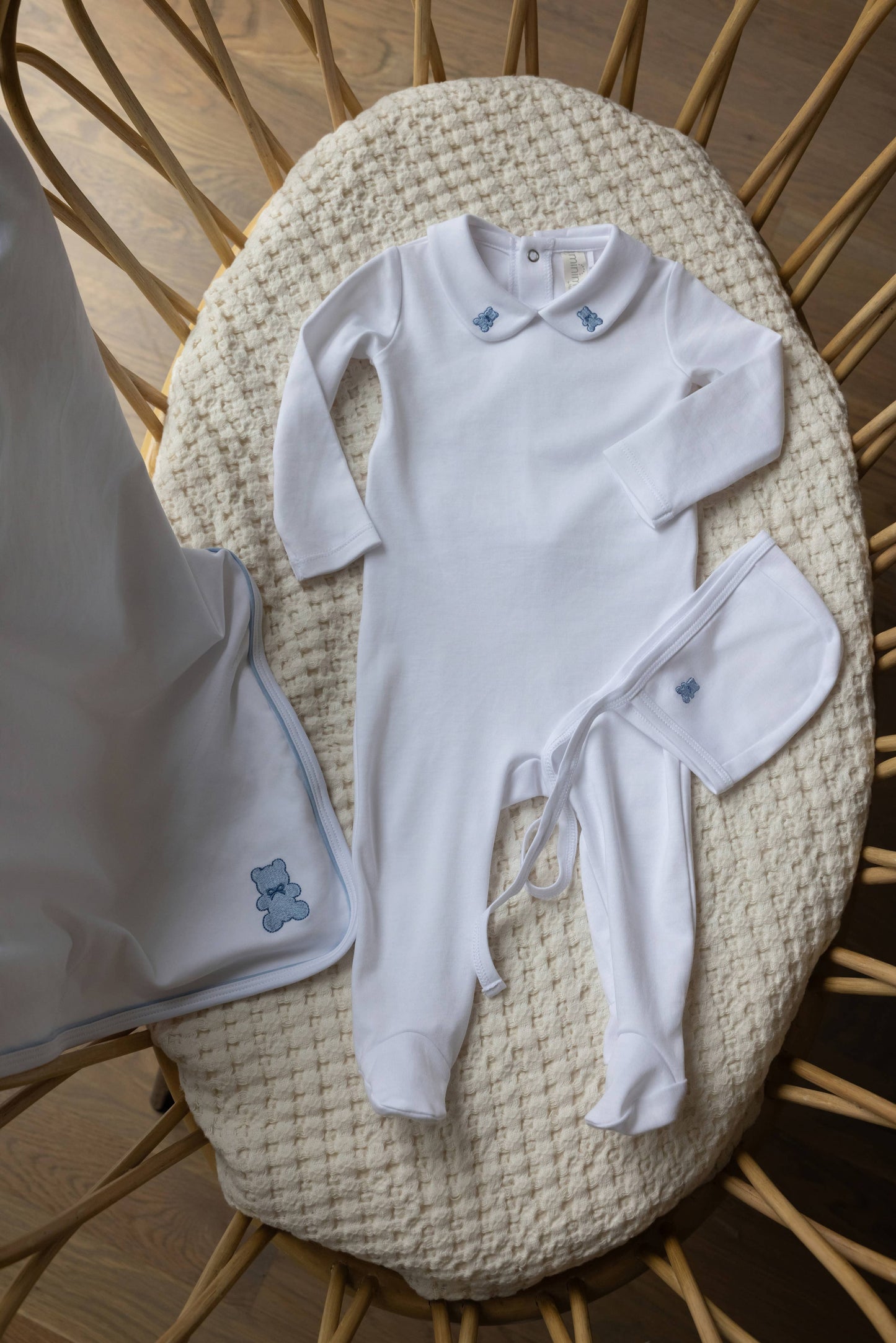 Peter Pan Bear Collar 3 PC Footie Set: Winter White / 3 Months