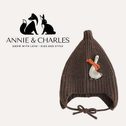 Annie & Charles® Knitted Hat "Winter Goose": Schwarz