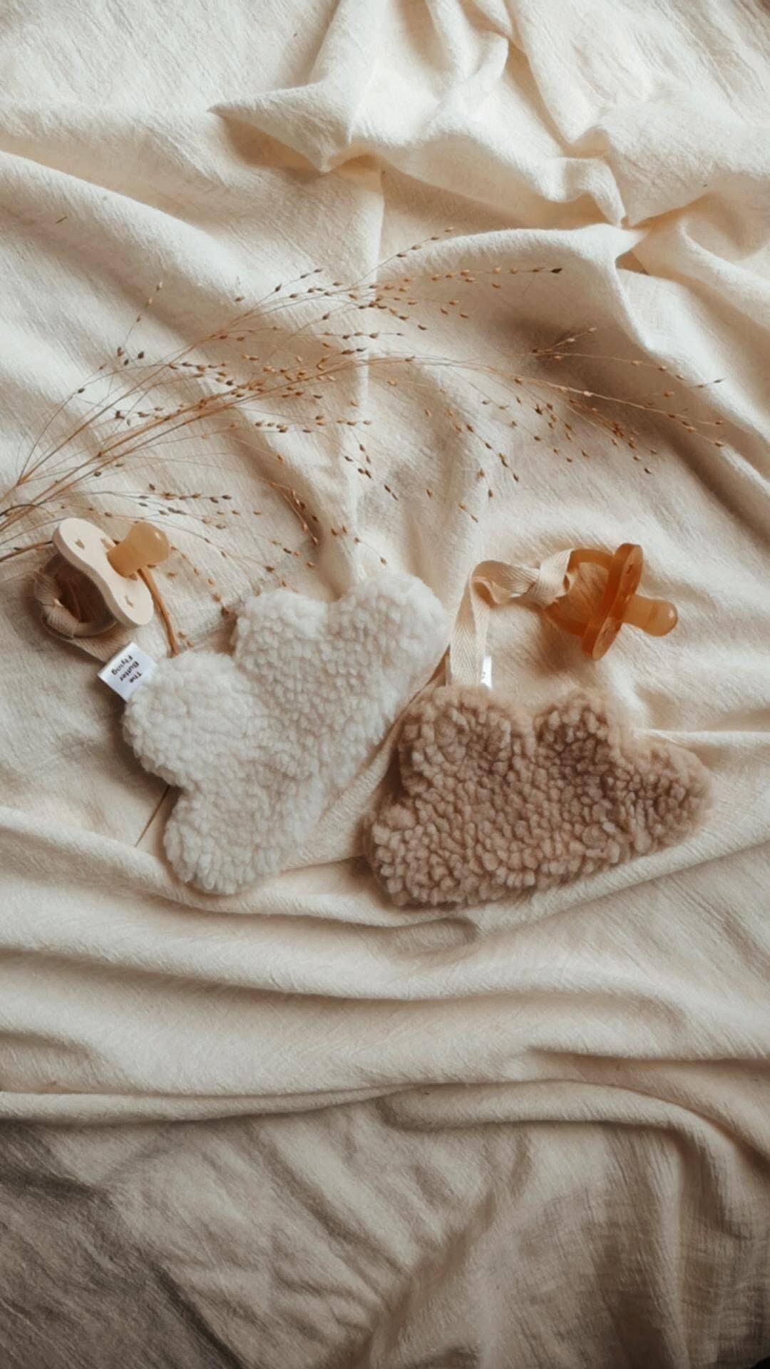 Cloud pacifier clip: Camel