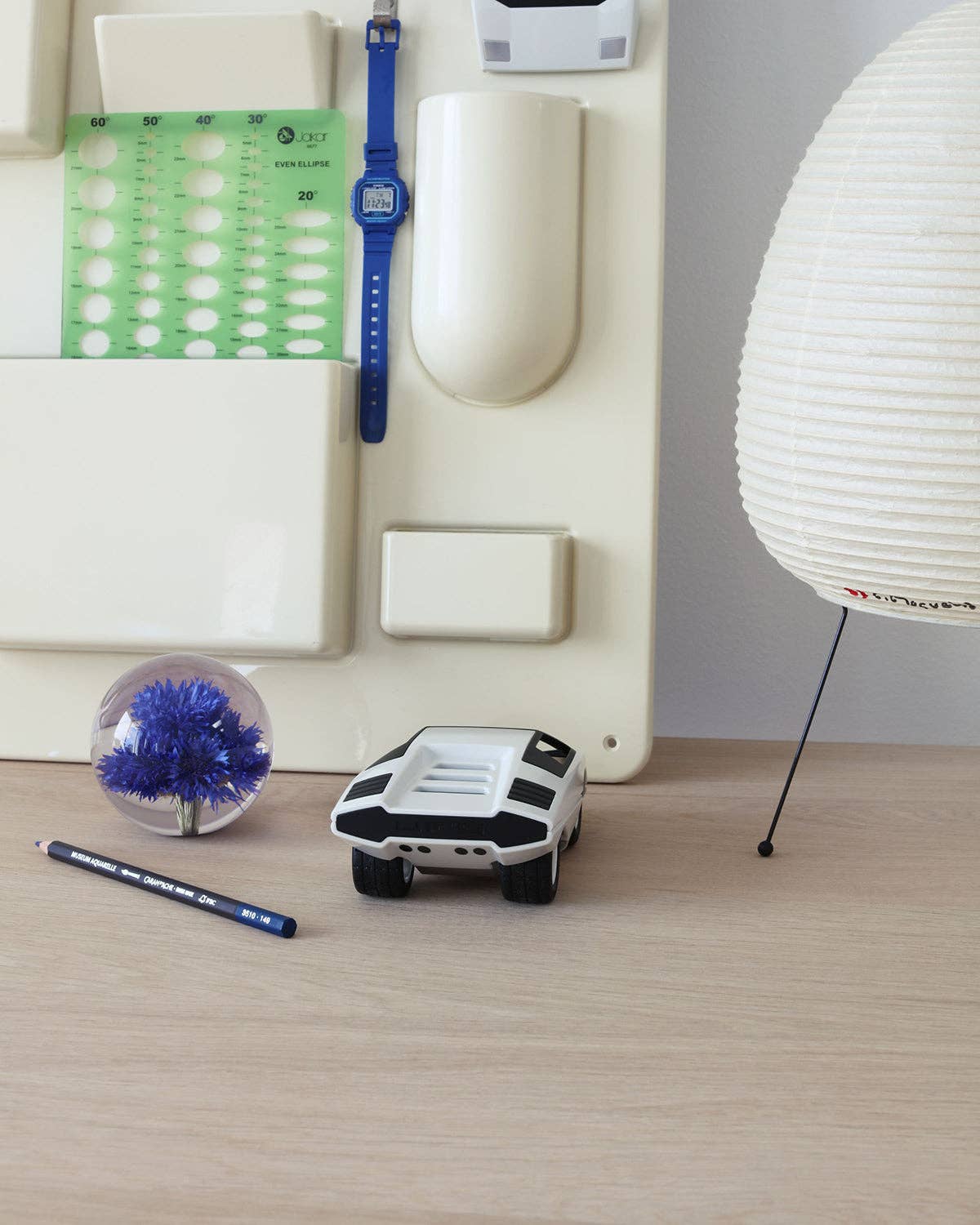 Car UFO COLOMBA White 7in