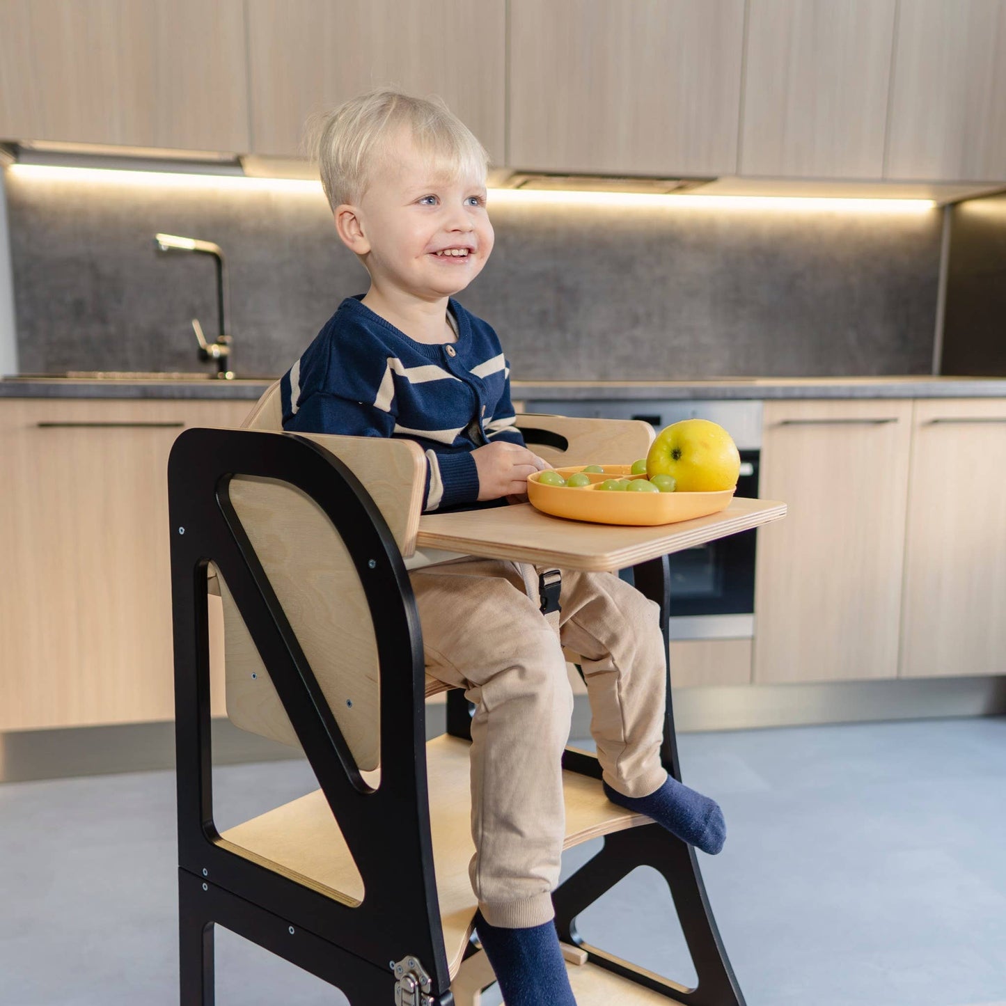 Transformable Kitchen Tower Securestep, Highchair+Tray Combo