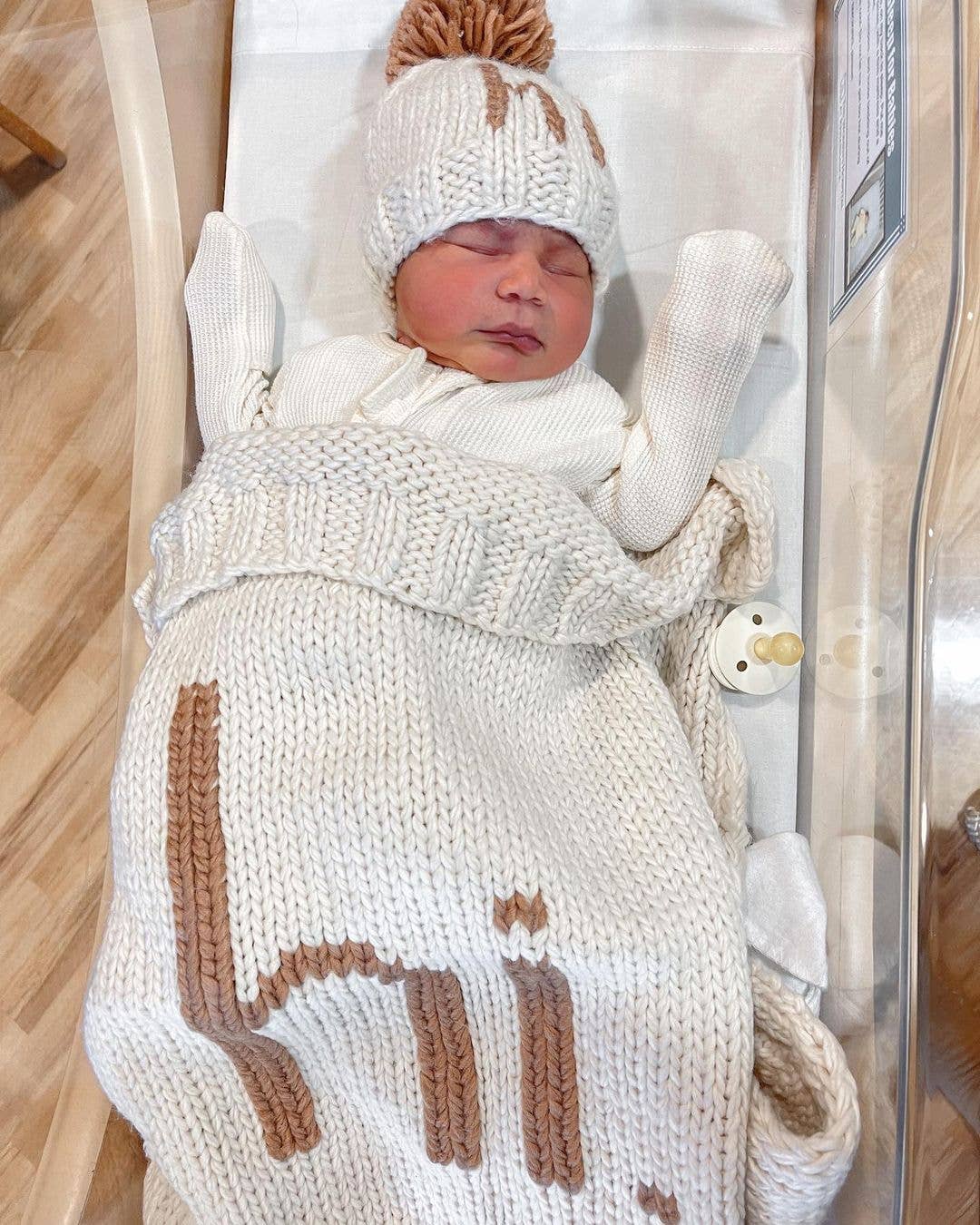 Hi. Hand Knit Baby Blanket Pecan: Pecan