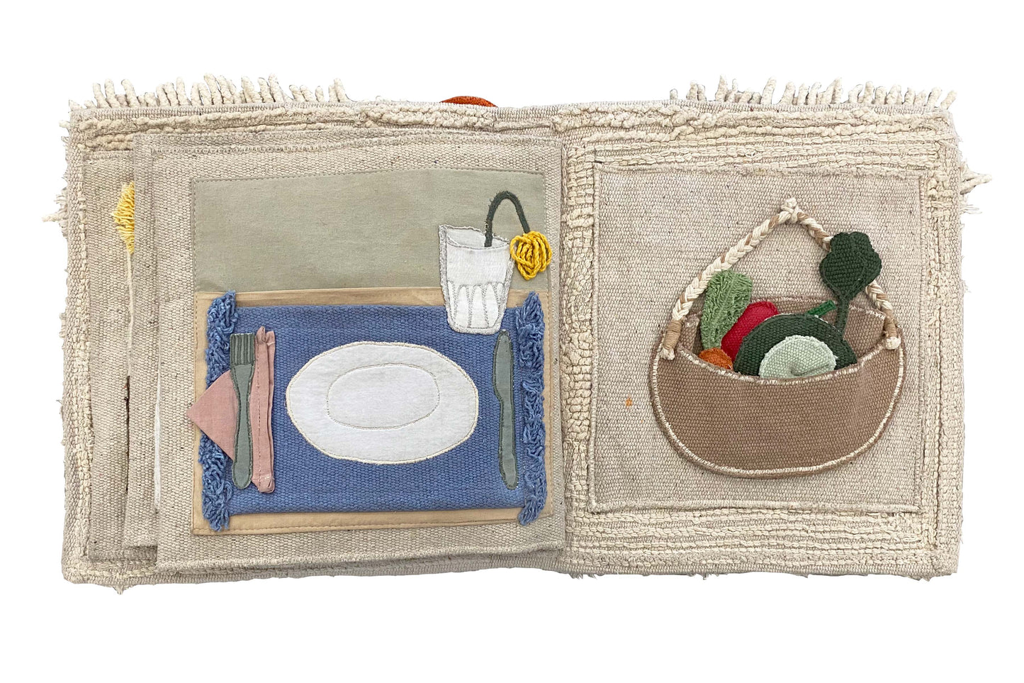 Textile book "Cool kids eat healthy": 97 % cotton 3 % other fibre / 1' x 11"