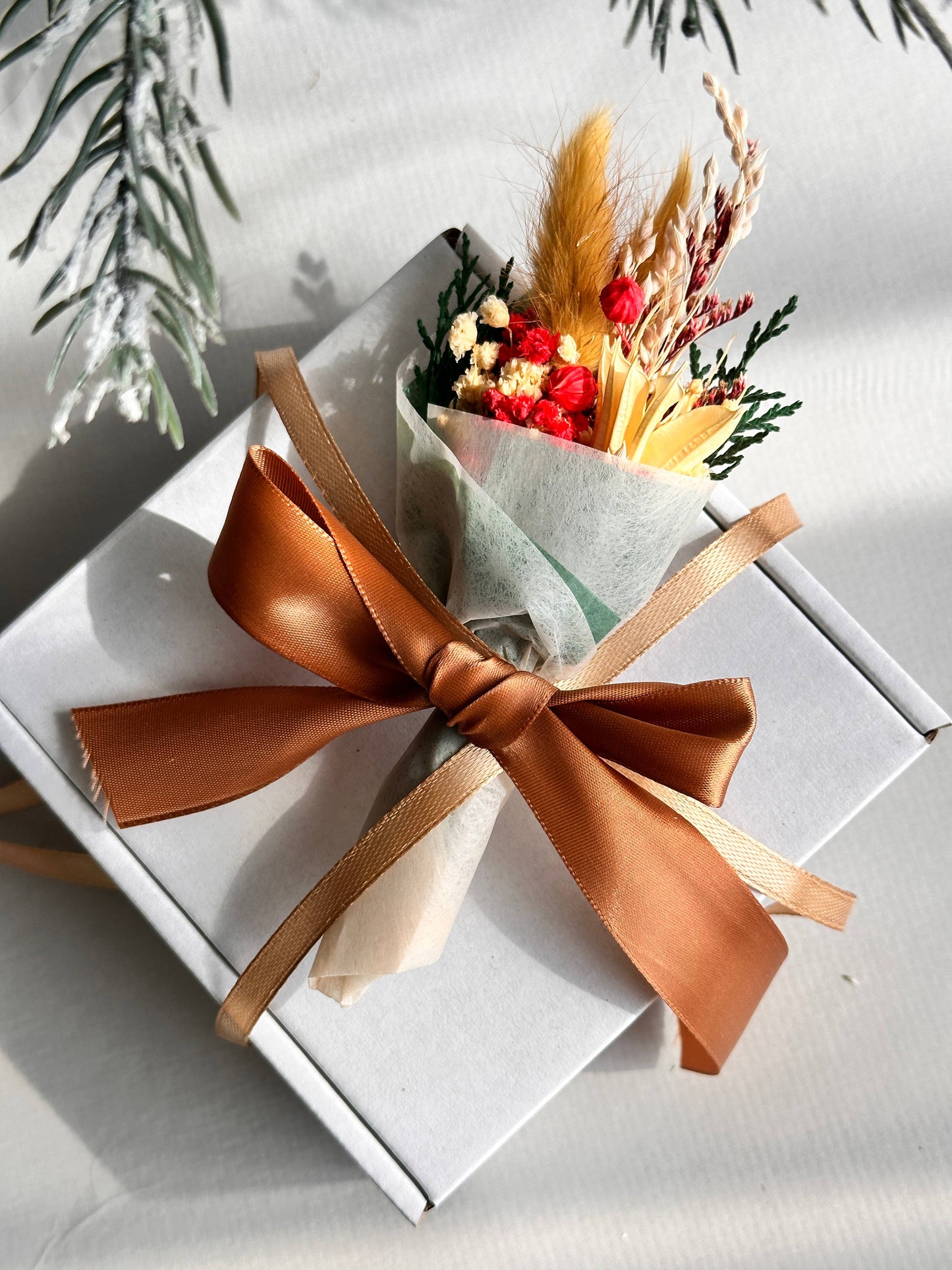 Dollhouse Bouquet- Holiday Edit.