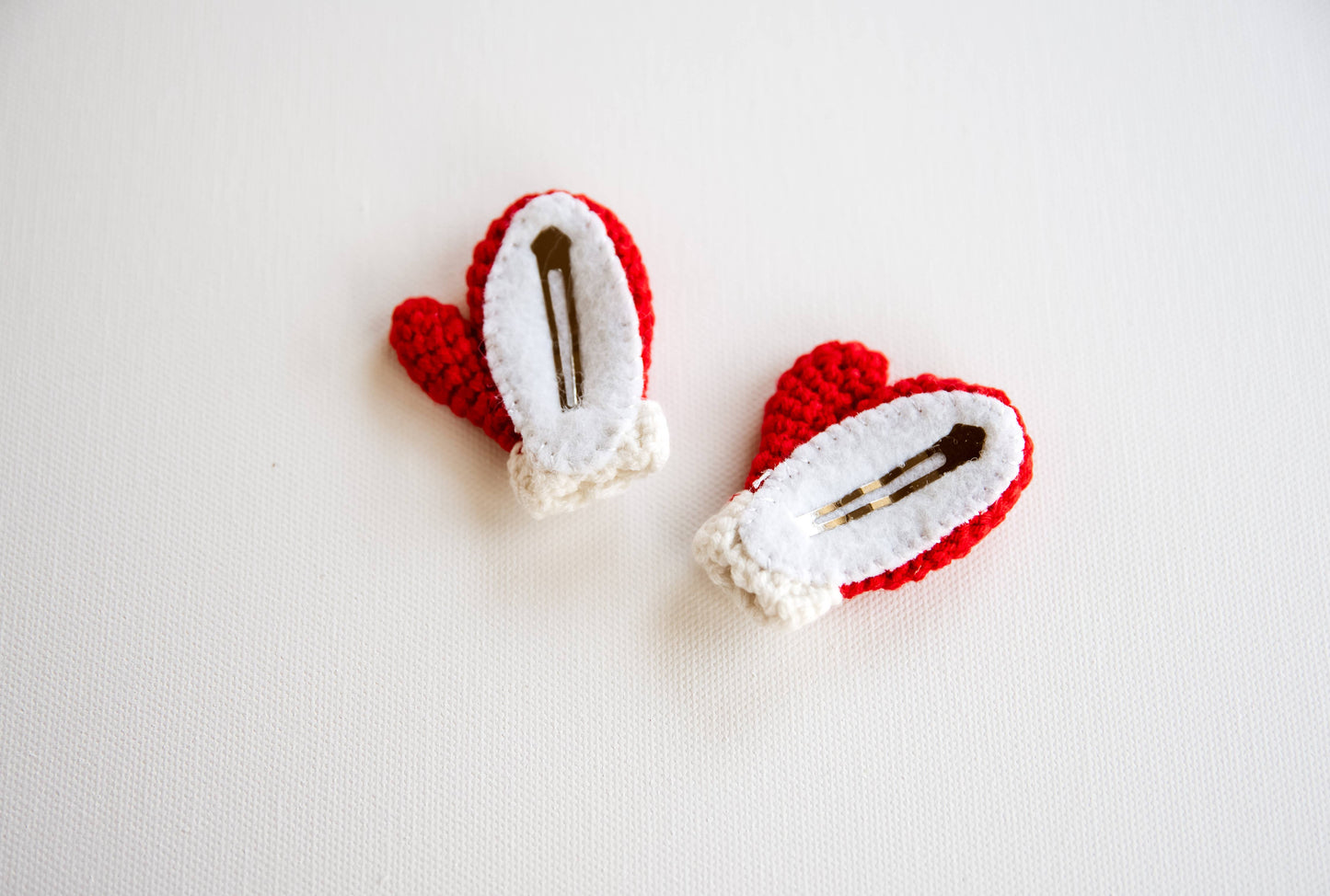 Christmas Hair Clips: Mitten
