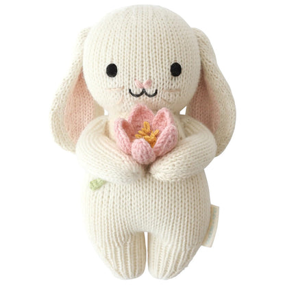 Baby bunny (blooming tulip)
