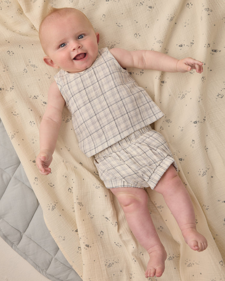Woven Swaddle Space