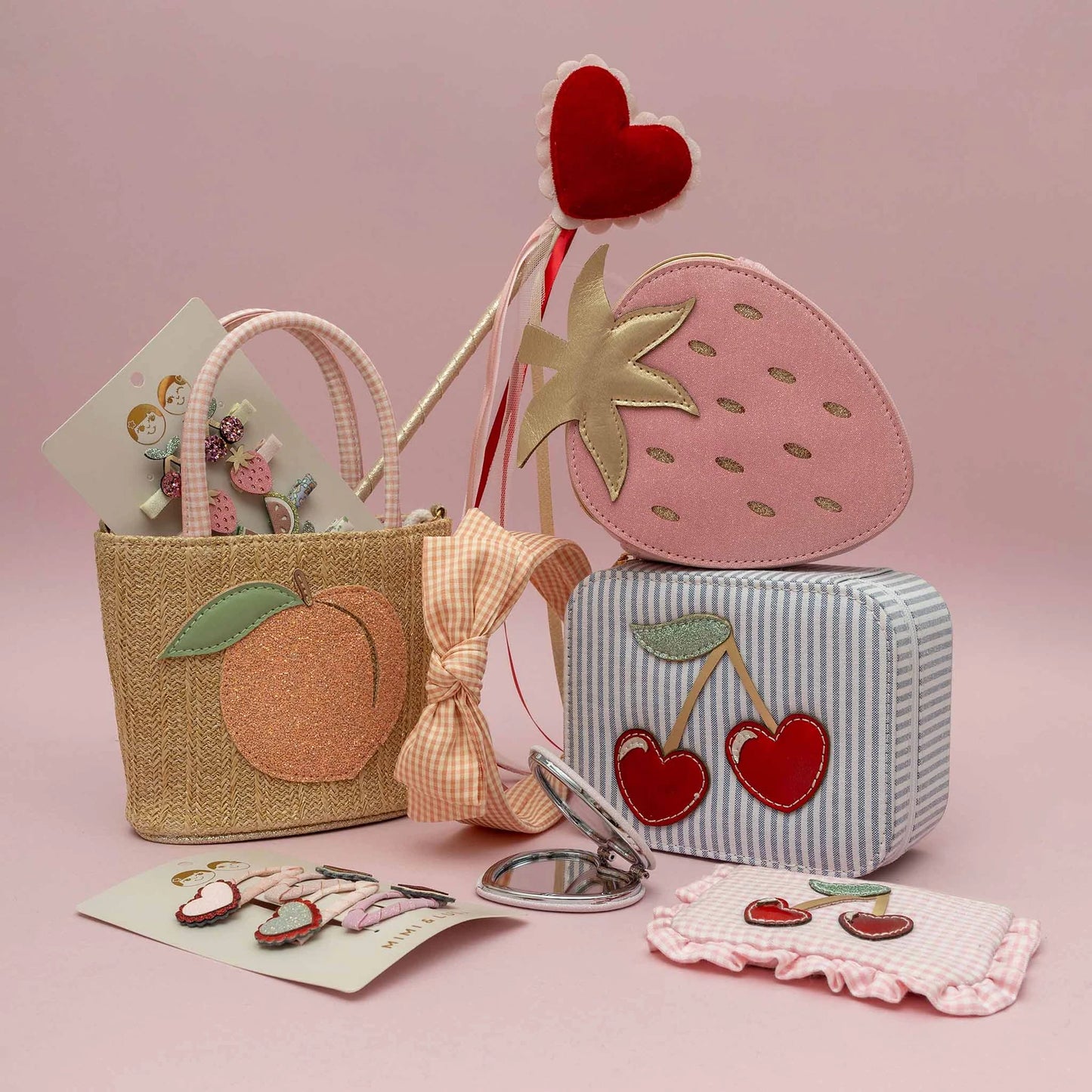 Scalloped Heart Clic Clacs