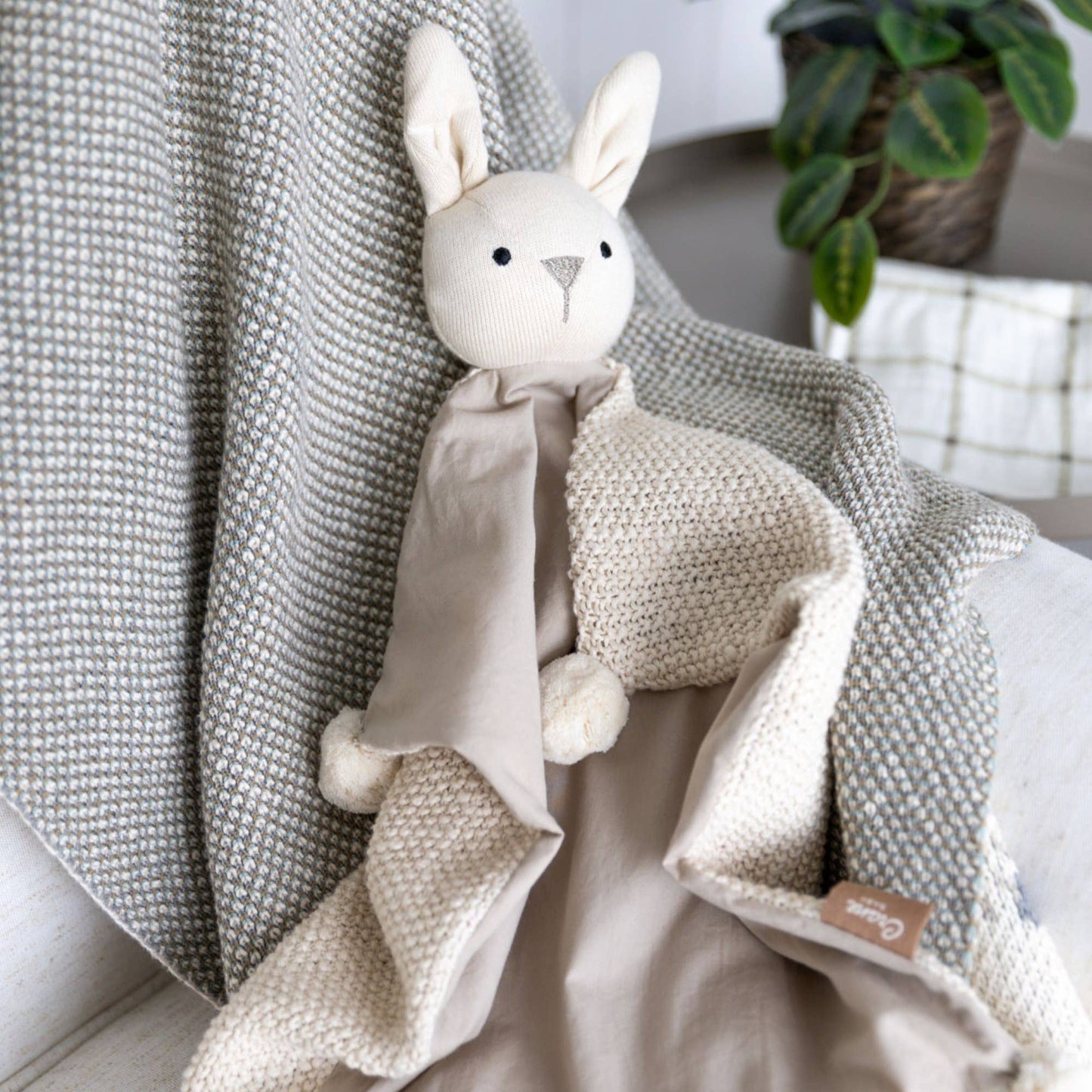 Avery Organic Baby Lovey Blanket (Ollie The Bunny)