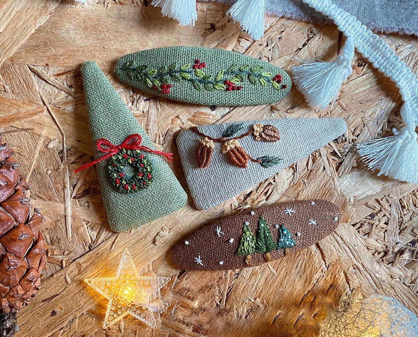 Wreath & Nuts Embroidered Hair Barrette, Christmas & Autumn🪡: 1. Wreath
