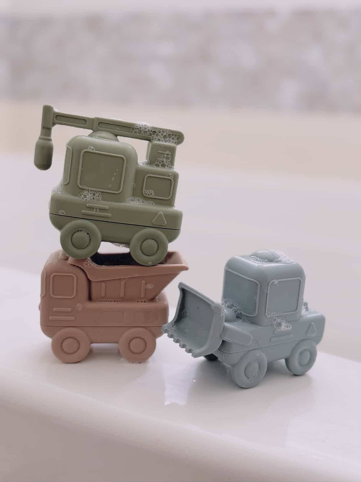Ali+Oli Squirt Water Bath Toy Set (Construction) Mold Free
