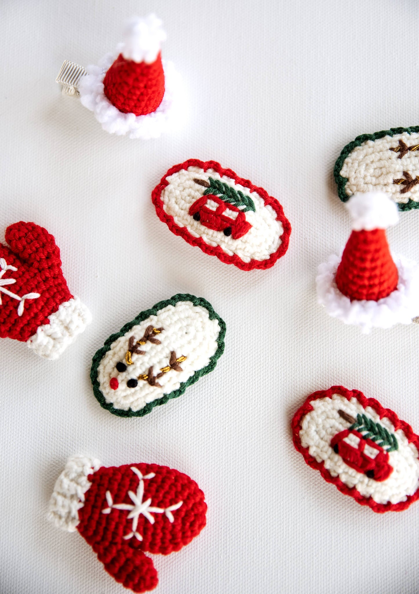Christmas Hair Clips: Mitten