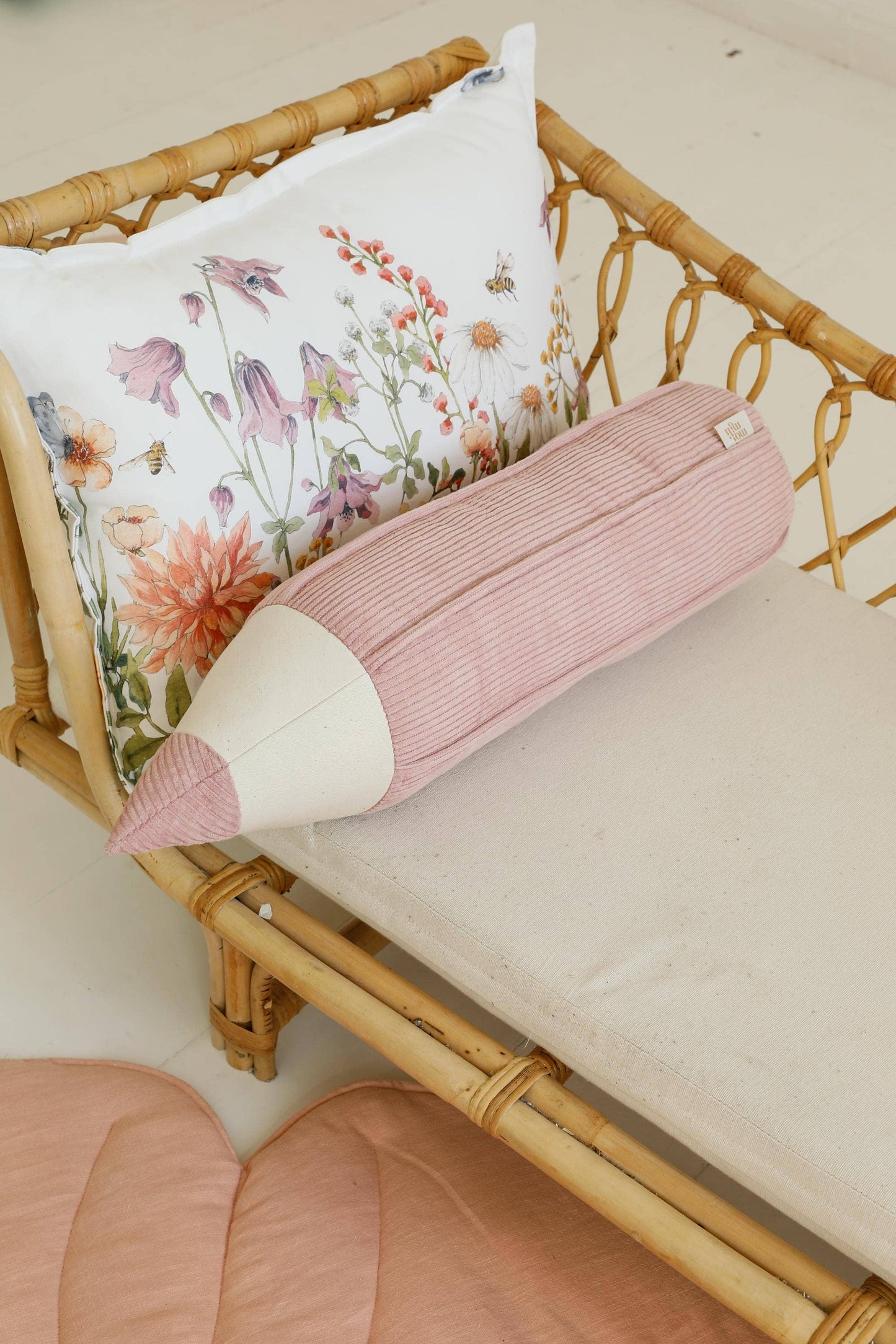 Corduroy crayon pillow “Pink”