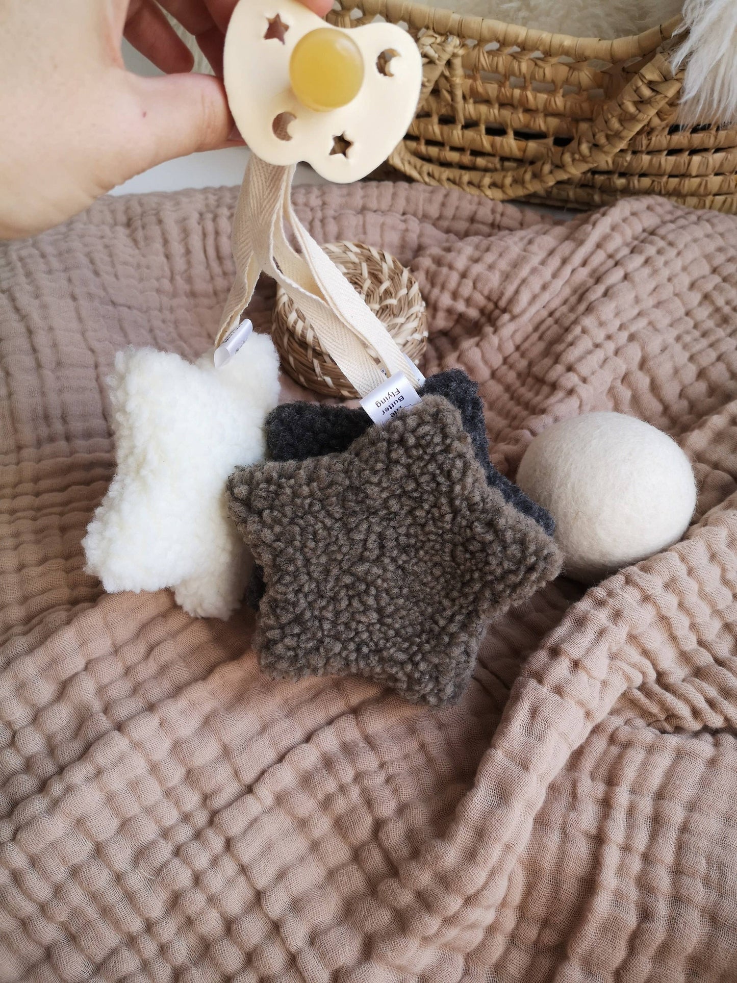 Star Pacifier holder: Beige Star